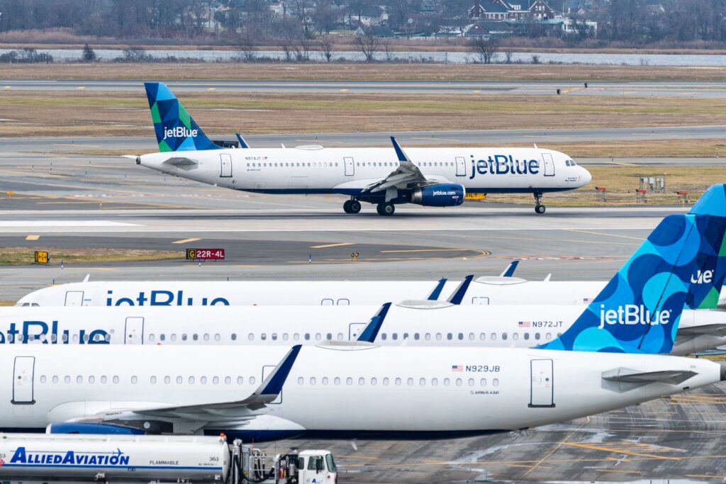 jetblue stock jfk 1.jpg