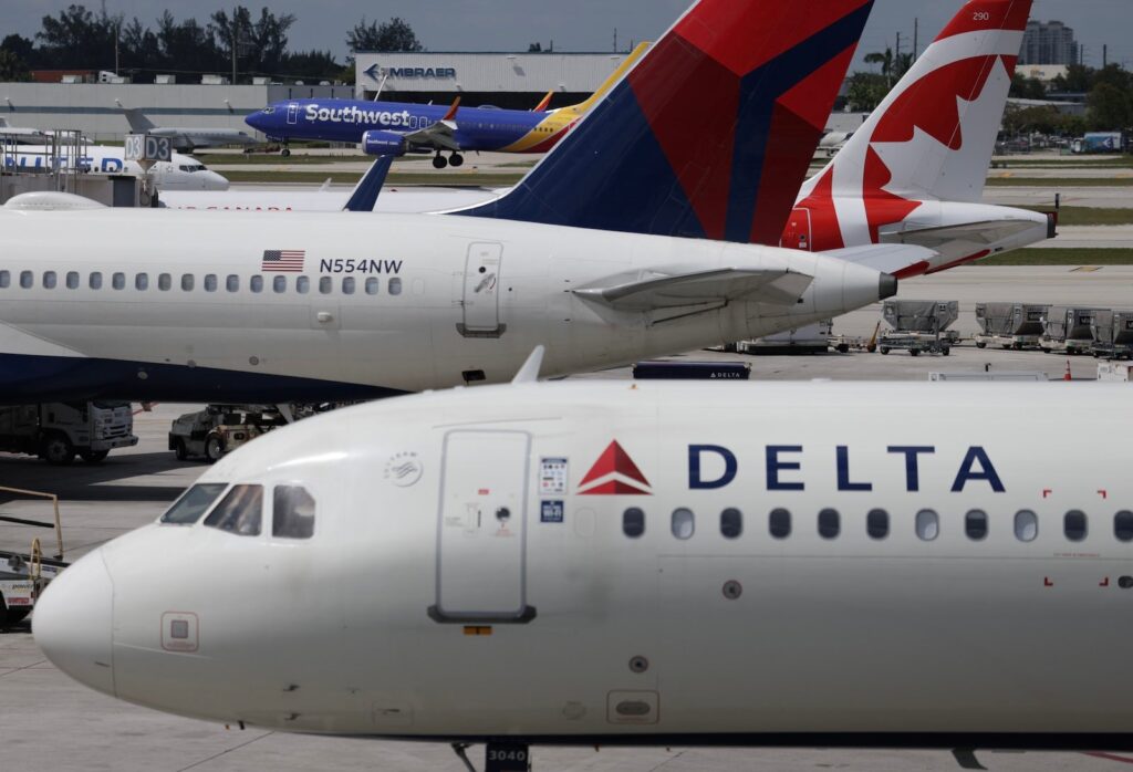 airlines fll.jpg