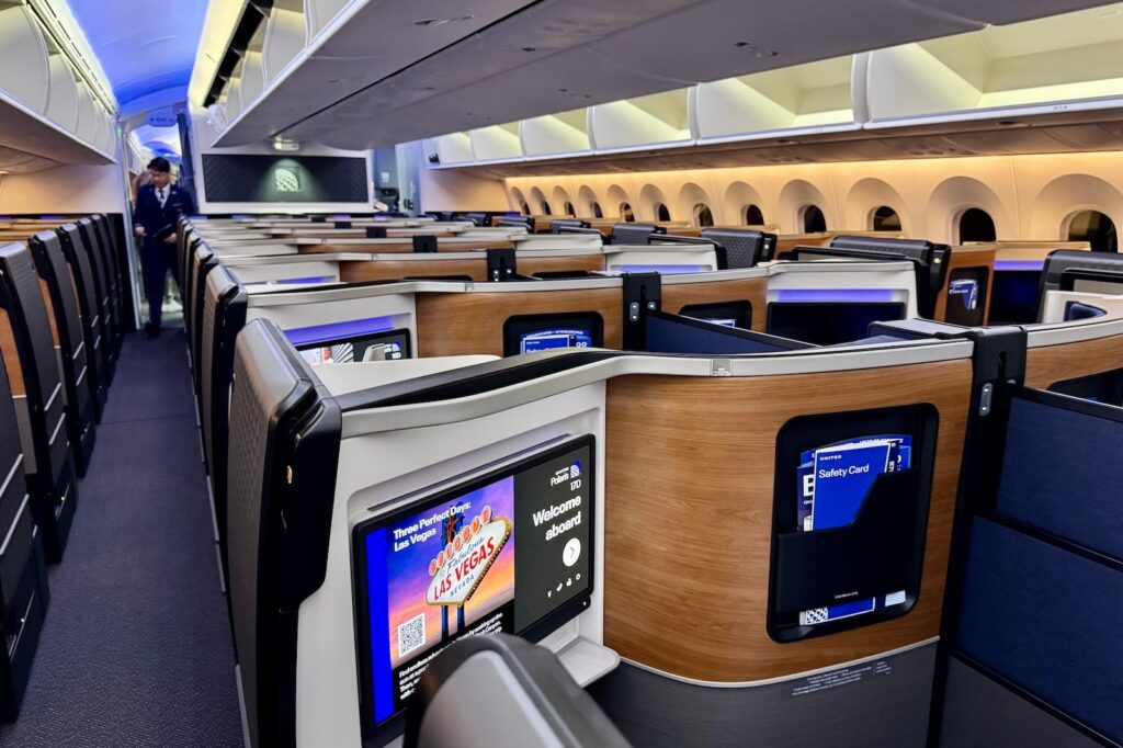 united 787 elevated 38.jpeg