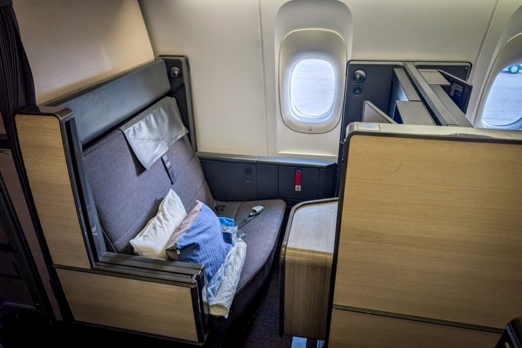ANA The Room enterprise category assessment: Well worth the hype? 20260501 anas the room business class kgenter 17.jpg