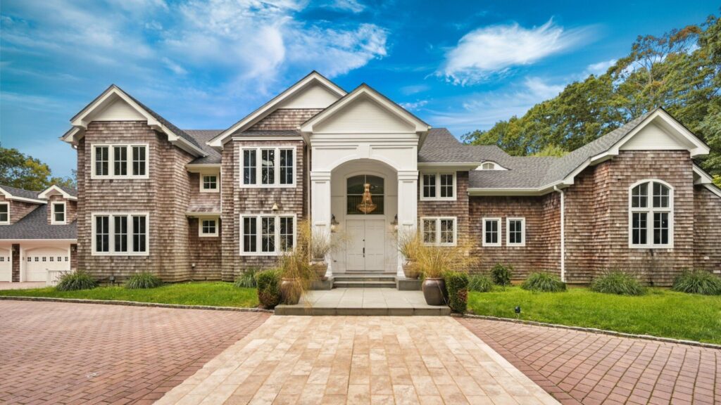 You Can Now Hire the 'Summer season Area' Mansion for Reunion Watch Events 40dbb60612f571c9628d4123bdfc5b65w c1981408359srd q80.jpg