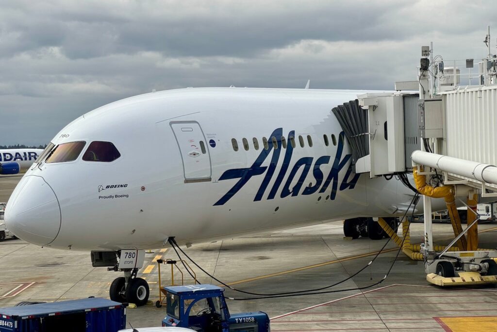 alaska 787.jpeg