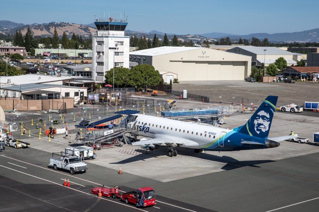 Alaska Airways provides 3 Sonoma routes, returns to Lengthy Seaside alaska airlines santa rosa.jpg