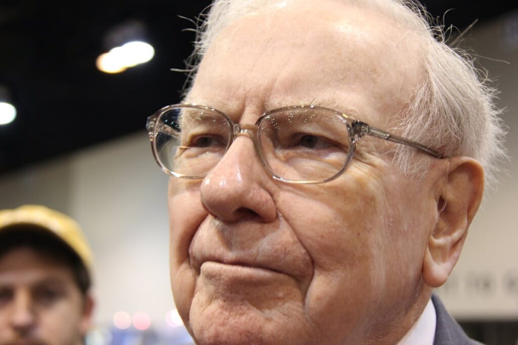 Warren Buffett's Successor, Greg Abel, Seems to Have Offered Stocks of Financial institution of The united states for a seventh Consecutive Quarter urlhttps3a2f2fg.foolcdn.com2feditorial2fimages2f8685492fbuffett13 tmf.jpgw1200opresize.jpeg