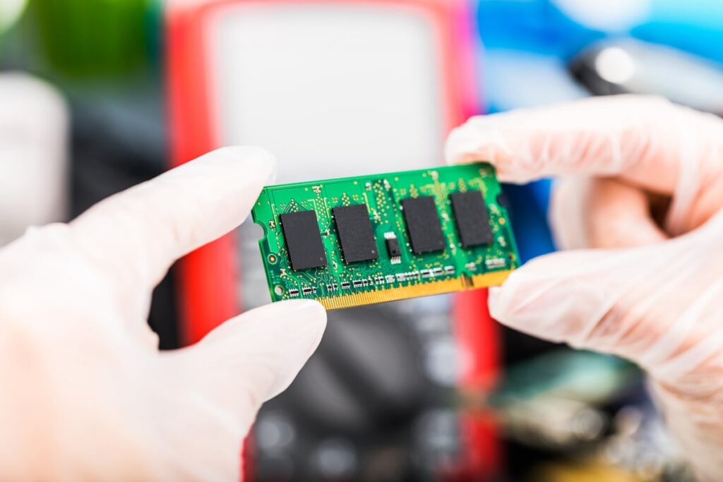 urlhttps3a2f2fg.foolcdn.com2feditorial2fimages2f8699182fram dram semiconductor chip manufac.jpeg