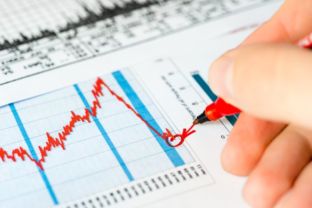 urlhttps3a2f2fg.foolcdn.com2feditorial2fimages2f8730832fgettyimages stock chart red pen cir.jpeg